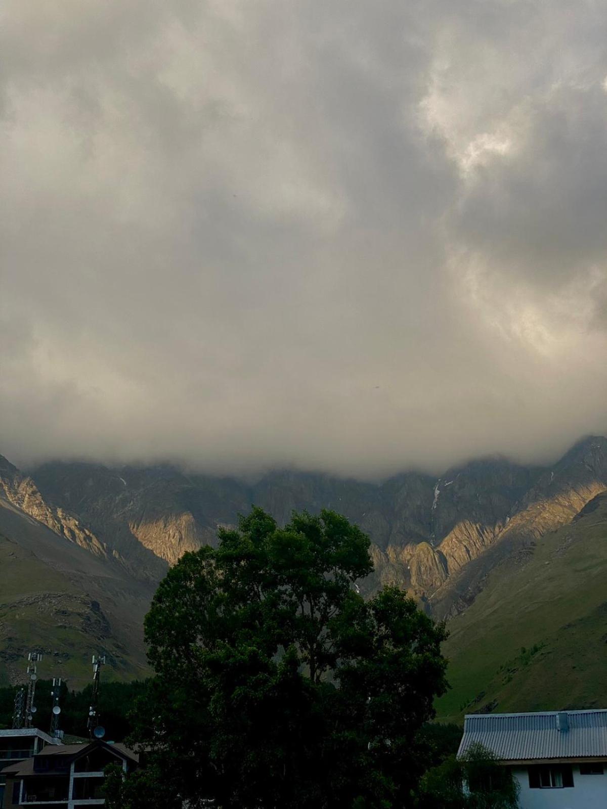 Mood Hotel Kazbegi 外观 照片
