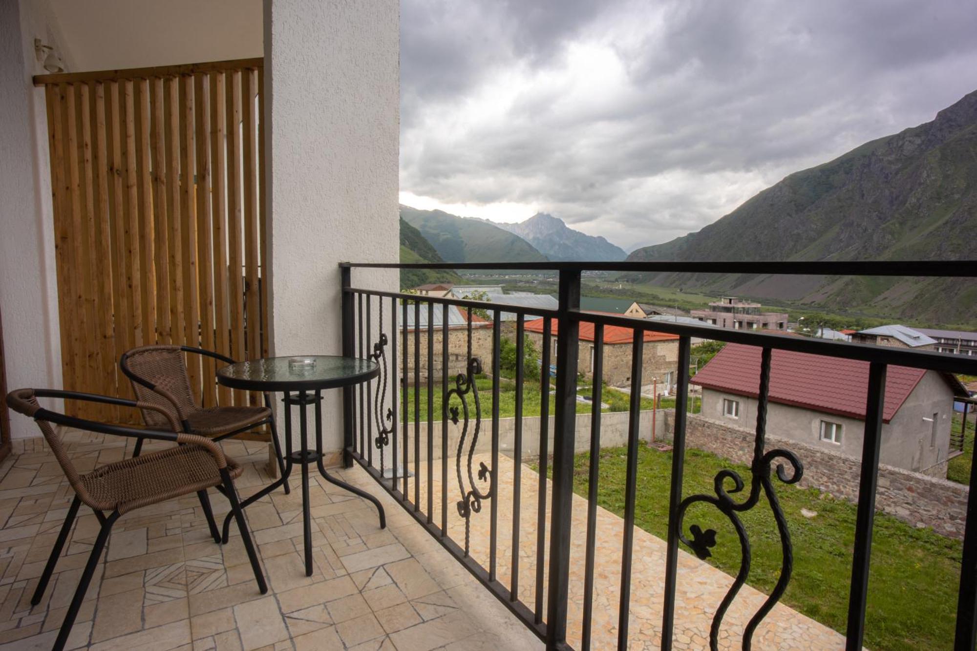 Mood Hotel Kazbegi 外观 照片